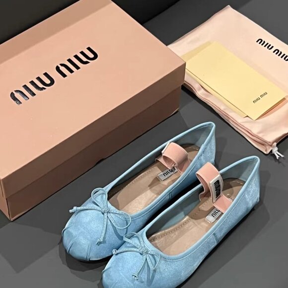 Miu Miu Pink Ballet Flats with Bow - Picture 2 of 4